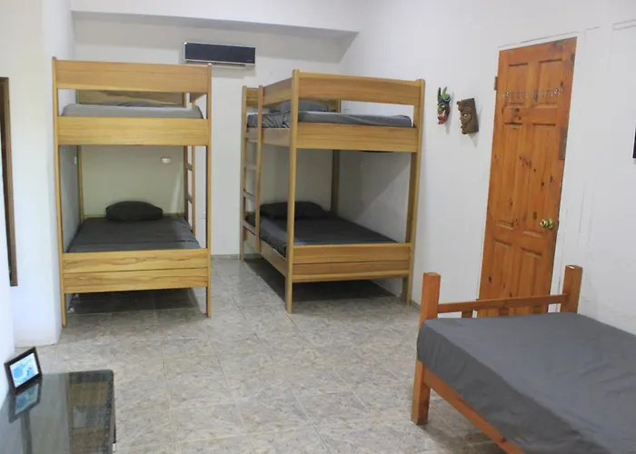 Hostel Avellanas Surf *
